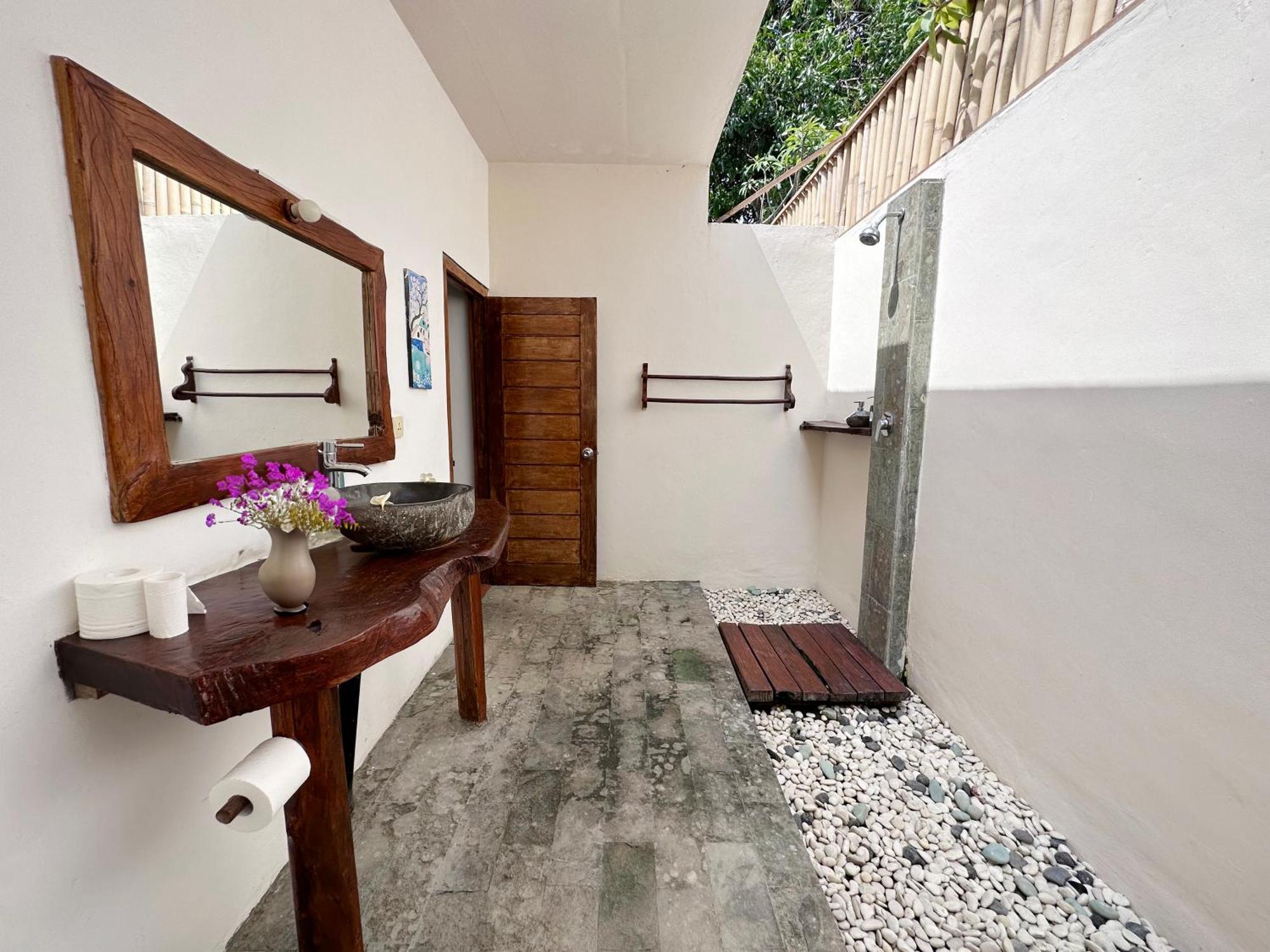 Pebble & Fins Bali Dive Resort تولامبين المظهر الخارجي الصورة